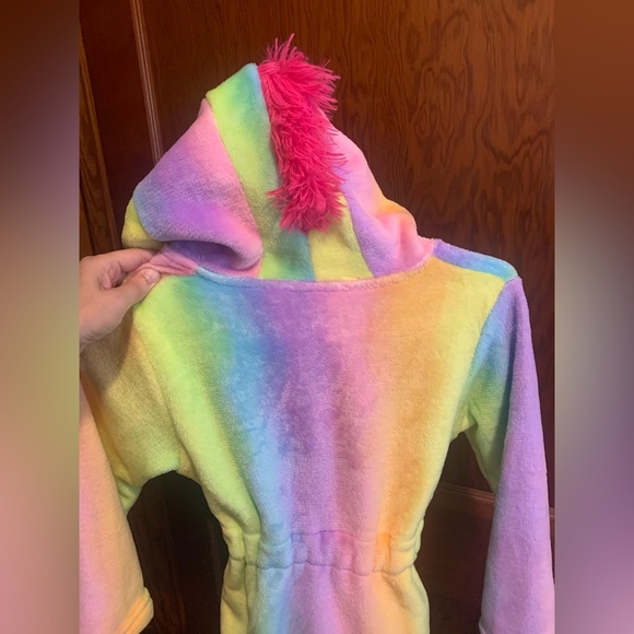 Unicorn Plushy Girls Bath Robe - Picture 2 of 3